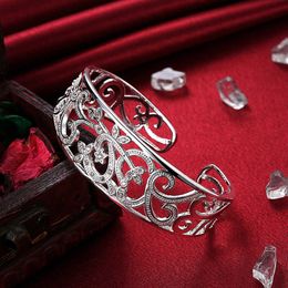 Baroque Retro Carving Flower Hollow Out Bracelet 2021 Classic Charm Women Silver Plated Bracelet Elegant Women Wedding Jewellery Q0717