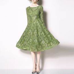 Green Hook Flower Lace Hollow Out O Neck 3/4 Sleeve Zipper Midi Dress Elegant Party Autumn D1737 210514