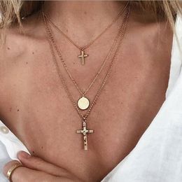 Pendant Necklaces 2021 Crosses For Women Iced Out Charms Cross Couple Pendants Jewelry Making Jesus Clavicle Chain Gold Boy