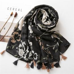 2021 Bohemia Floral Print Cotton Hijab Scarf Female Autumn Spring Long Tassel Women Shawl and Wraps Flower Beach Bandana