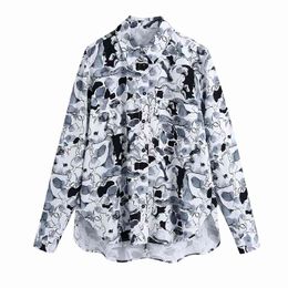 Streetwear Women Chinese ink Print Shirts Fashion Ladies Turn Down Collar Elegant Female Chic Pocket Blouses 210430