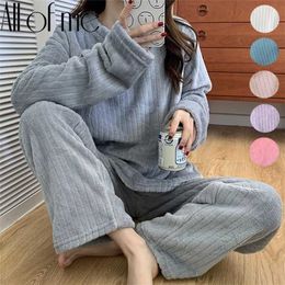 Winter Warm Women Pajamas Set Flannel Homewear Sweatshirt Hoodies Thick Female Sleepwear Plush Pyjamas Suit Solid Color 211215