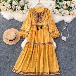 SINGREINY Women Vintage Court Wind Dress Puff Sleeve O Neck Casual Loose A-line Dresses Autumn Bohemian Embroidered Midi Dress 210419