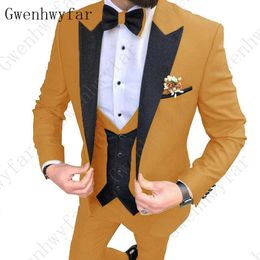 Gwenhwyfar 2020 Classic Men Suits for Wedding Elegant 3 Piece Men's Formal Suits Set Yellow Purple Gentleman Men's Dress Suits X0909