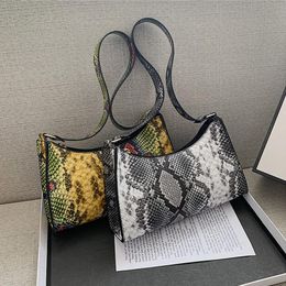 Totes Snakeskin Pattern Female Bag Fashion Hit Color Shoulder Trendy Zipper Handbags For Women 2021 Retro Texture Armpit