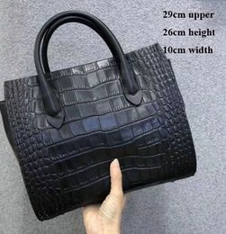 Large volume Leather totes Women outdoor casual handbags crocodile grain shoulder bags soft touch zipper closure