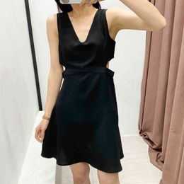 Women Cute V-Neckhollow Out Black Mini Dress ZA Sleeveless Casual Lady Summer Fashion Flared Hem Elegant Dresses 210521