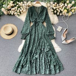 Spring polka-dot green dress female kinks show chest V-neck slim irregular ruffled beach long boho vestido maxi es 210420