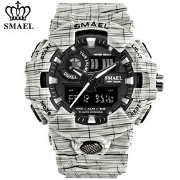 SMAEL Brand Luxury Cowboy Sport Watch New Men Military Watches Analogue Army Digital Writwatch 8001 Waterproof Clock Men's Watch X0524