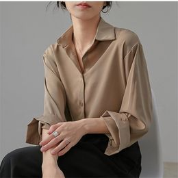 Spring Long Sleeve Shirt Women Fashion Vintage Brief Female Solid Large Size Loose Casual Retro Tops Blouses 210421
