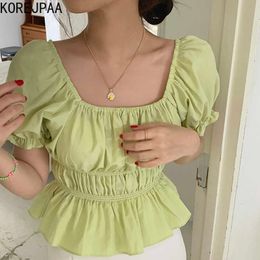 Korejpaa Women Shirt Summer Korean Retro Square Collar Leaking Clavicle Folds Design Slim Waist Short Puff Sleeve Blouses 210526