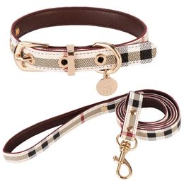 Wholesale 4Colors Fashion Brand Dog Collars Brand Designers Letters Print Old Flowers Grid Pattern Cute Leashes Casual Adjustable Strong and Durable Dogs Neck Strap