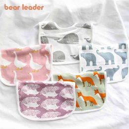 born Girls Boys Cartoon Print Bibs Fashion Toddler Baby Animals Cute Pattern Burp Infant Kids Accessories 210429