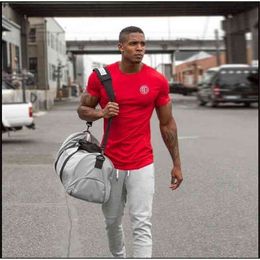 Muscleguys Slim fit T Shirt Men Fit ees Gyms -s Bodybuilding ops Fitness Clothing O-Neck Short Sleeve 210706