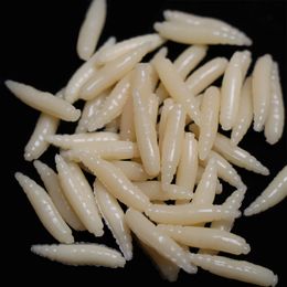 100Pcs/Lot 2.7cm/0.7g Fishing Lure Maggot Grub Soft Baits Worms Ivory Beige/Luminous Bait Accessories