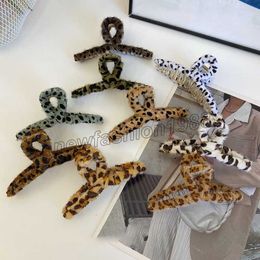 Korean Leopard Cross Hair Claw Crab Clips Large Size Hair Claws Elegant Hairpins Barrette Headwear For Women Hair Accessories