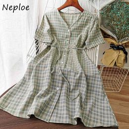 Neploe V Neck Pullover Short Sleeve Dress Women High Waist Hip A Line Knee Length Vestidos Summer Plaid Vintage Robe 210510