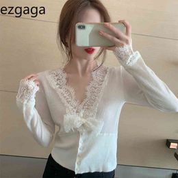 Ezgaga Knit Tops Lace Patchwork Bowknot Slim Outwear Women Shirts Autumn Base Elegant Sexy Ladies Crop Tops White Fashion 210430