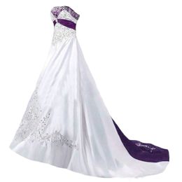 Elegant Embroidery A Line Wedding Dresses Bridal Gowns Long 2022 Vintage Purple Burgundy And White Satin Strapless Plus Size Bride Dress Sleeveless