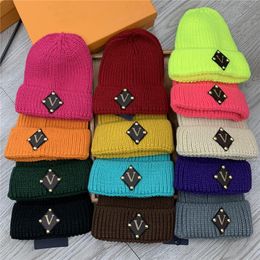 Casual Letter Designer Couple Skull Caps Solid Colour Men Women Beanie Autumn Winter Knitted Cap With Tags