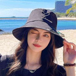 UV Protection Wide Brim Heart Embroidery Panama Bucket Hat Men Women Summer Bucket Cap Hip Hop Hat Fisherman Hat G220311