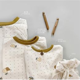 Summer New Toddler Boy Long Sleeve Cartoon Pear Printed Tops + Kid Cotton Dots Trousers 2pcs Children's Clothes Set 210413