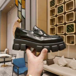 2022 Women's leather luxury brand dress shoes good quality designer loafers Thick base Muffin Top packaging supporting the highest version
