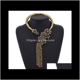 Pendant Necklaces & Pendants Drop Delivery 2021 Blingbling Exaggerated Jewellery Luxury Diamond Flower Necklace Retro Tassel Fake Collar Atmosp