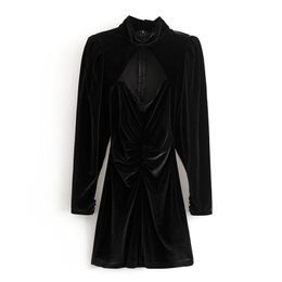 Vintage Sexy Black Hollow Out Draped Velvet Dress Women Fashion O Neck Dresses Elegant Ladies Long Sleeve Mini Dresses 210520