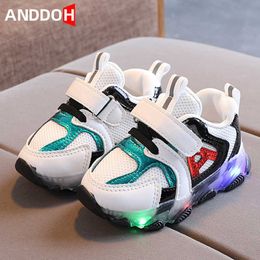 Size 21-30 Kids Luminous Running Mesh Sneakers for Girls Boys sapato infantil Children Glowing Toddler Shoes Baby Light Up Shoes G1025