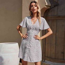 Beach Butterfly Sleeve V-neck dress for womens Fashion High Waist Button Chiffon Ladies Dress female vintage party 210508