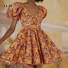 Floral Print Casual Dress For Women V Neck Puff Short Sleeve High Waist Bohemian Midi Dresses Female Summer Fashion 210531