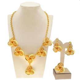 Buy Simple Gold Jewelry Set Design 