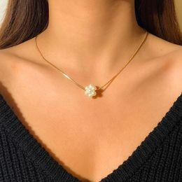 Simple Pearl Flower Pendnat Necklace For Women Elegant Trendy Short Wedding Pearls Choker Necklaces 2021 Jewellery Fashion Pendant