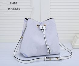 Top Quality Handbgs Women Leather Embossing Shoulder Bags Luxury Designer Handbag Purse Womens Messenger Bags Fannypack wallets