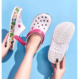 Sandals Women Shoes Slippers Clog Pregnant Women's Slippers Summer Thick Bottom Beach Shoes Anti-skid Student Lovely Hole Shoes Q0512