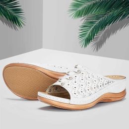 Women Low Heel Mujer Shoes Summer Solid Open Toe Comfy Slippers Plus Size Casual Wedges Thick Bottom Non Slip Sandals Y0721