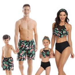 Summer Family Swimsuit Mommy Me Clothes Mom Father Son Mother and Daughter Bikini Beach Shorts Couple Matching Swimwear 210417