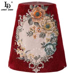 Summer Designer Elegant Red Mini Skirt Women's Luxurious Crystal Beaded Flower Print Vintage Jacquard Short 210522