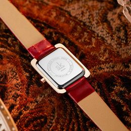 Sconto Orologi In Pelle Rettangolare 2022 in vendita bei DHgate. Com