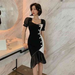 summer women's retro disc button black and white stitching slim square neck dress Office Lady Polyester 210416