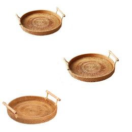 Plates Rattan Woven Round Basket Round Serving Cracker Tray With Handles for Bread Fruit Vegetables Restaurant Serving Dinner Parties Tabletop Display Baskets