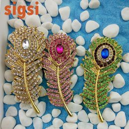 wholesale jewelry feathers Canada - Pins, Brooches Fashion 65mm Jewelry Accessories Pink Leaf Feather Shape Crystal Rhinestone Korea Brooch Safety Pin
