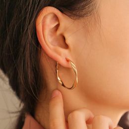 Simple C Shape Gold Silver Color Hoop Earrings 2021 Trend Korean Twist Line Circle Round Summer Jewelry Wholesale EH064 & Huggie