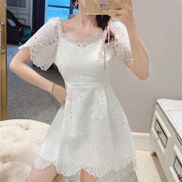 Summer Retro Hollow Out Embroidery Short Sleeve Lace Dress High Quality Runway 210529