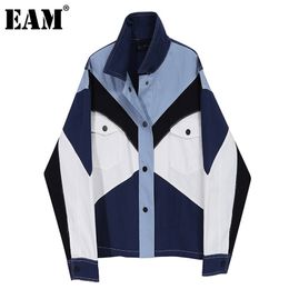 [EAM] Loose Fit Blue Conrtast Color Big Size Denim Jacket Lapel Long Sleeve Women Coat Fashion Spring Autumn 1DB903 211029