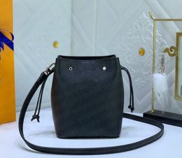 Luxury Designer Handbag Shoulder Bag Letter Updated Genuine Leather Hardware Nano Lockme Bucket Bags Interior Pocket Women Fashion Drawstring Crossbody Handbags
