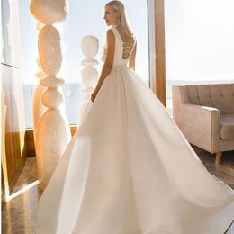 Plus Size Hochzeitskleid V-Ausschnitt Rückenless Criss Cross A-Line-Gurte Bow ärmellose Ehe Braut Kleider Mitte gemacht
