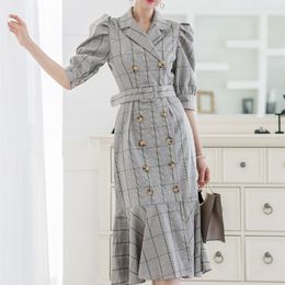 Summer Women Korean OL Double-Breasted Notched Plaid With Belt Female Puff Sleeve Ruffled Trumpet Mermaid Dress 210416