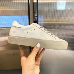 Designer High-quality Casual Star Star Hi Shoes Sneakers Classic Do-old Dirty Shoe Mid Double height Bottom Trainers Leather Glitter Golden Women Man DAAE